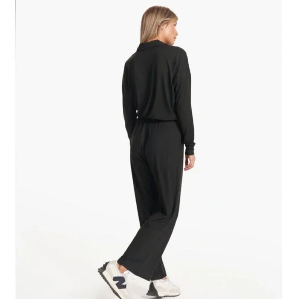 Vuori Black Lux Intentions Jumpsuit Size Large - Picture 2 of 15